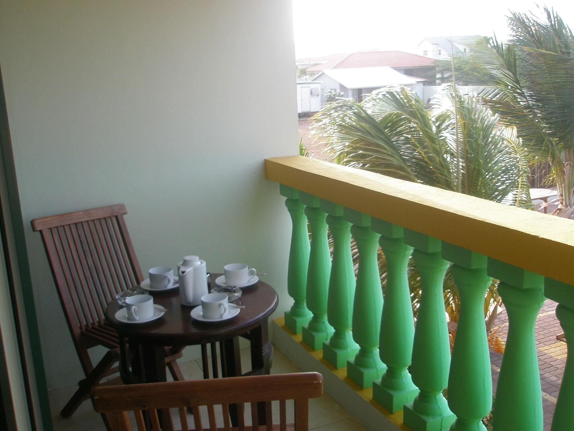 Del Rey Apartments Aruba Eksteriør billede