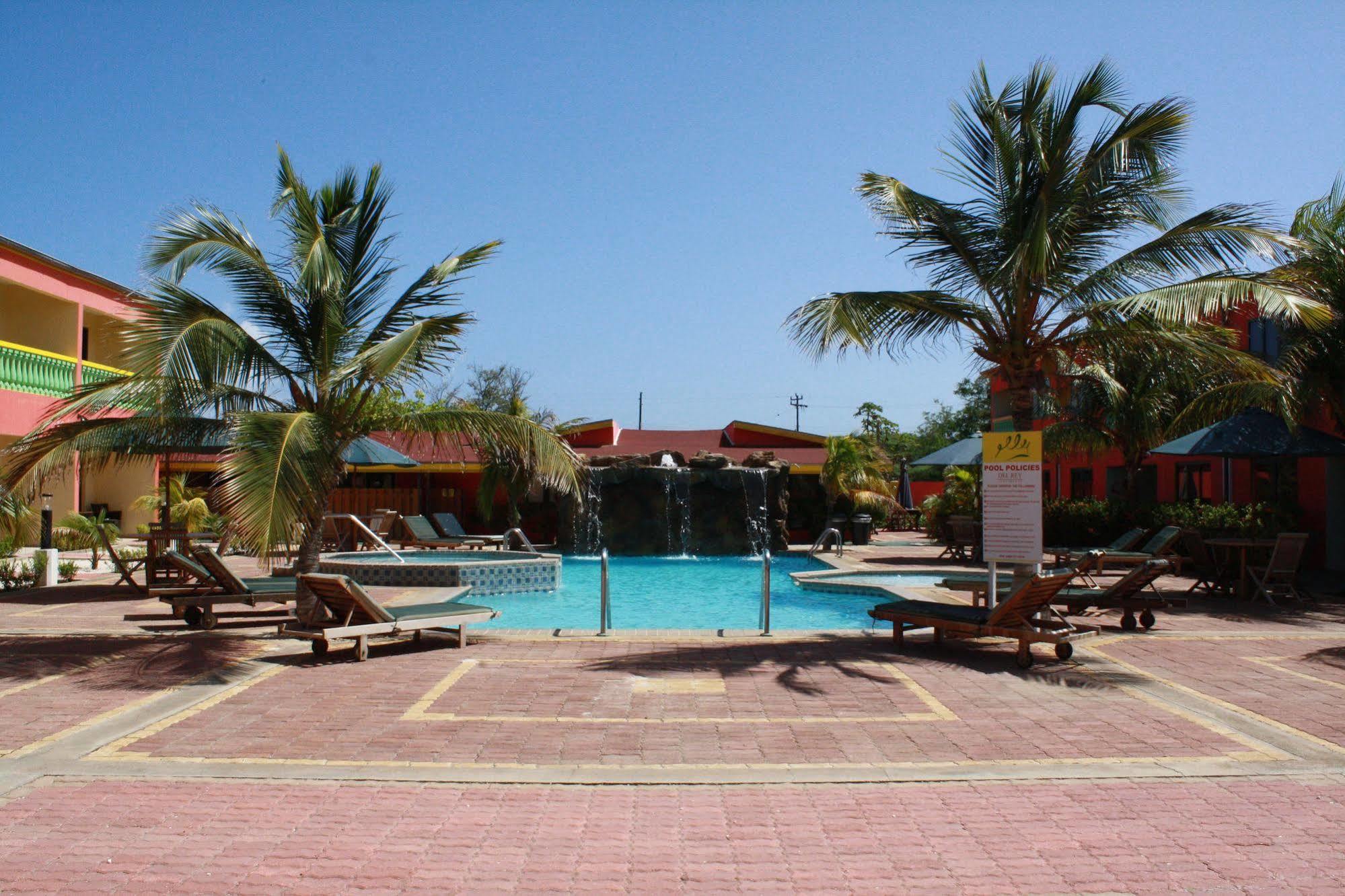 Del Rey Apartments Aruba Eksteriør billede